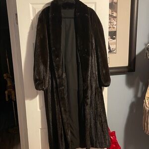 Bill Blass mink Luxurious Black Fur Coat